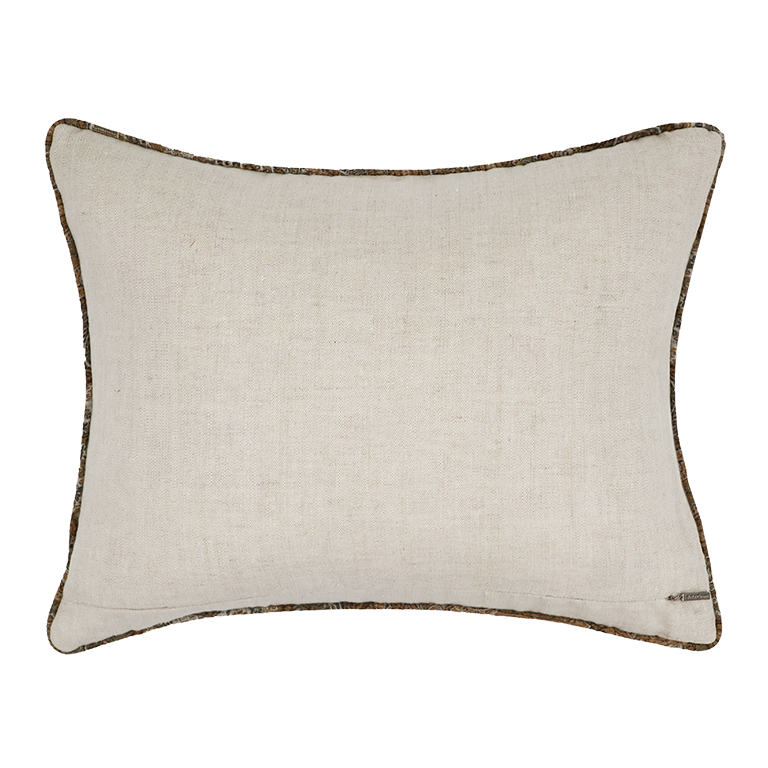 de Le Cuona | Seed Linen Cushion with Embroidery Detail – Poppy