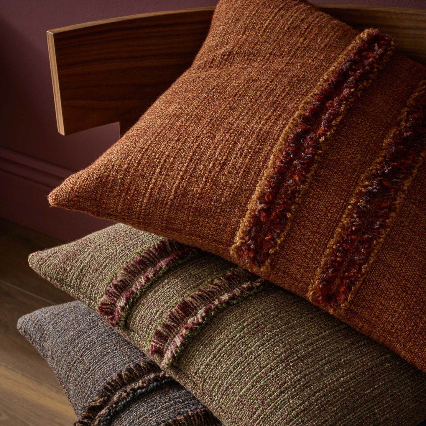 de Le Cuona | Strata Cushion with Fringe Detail – Palm