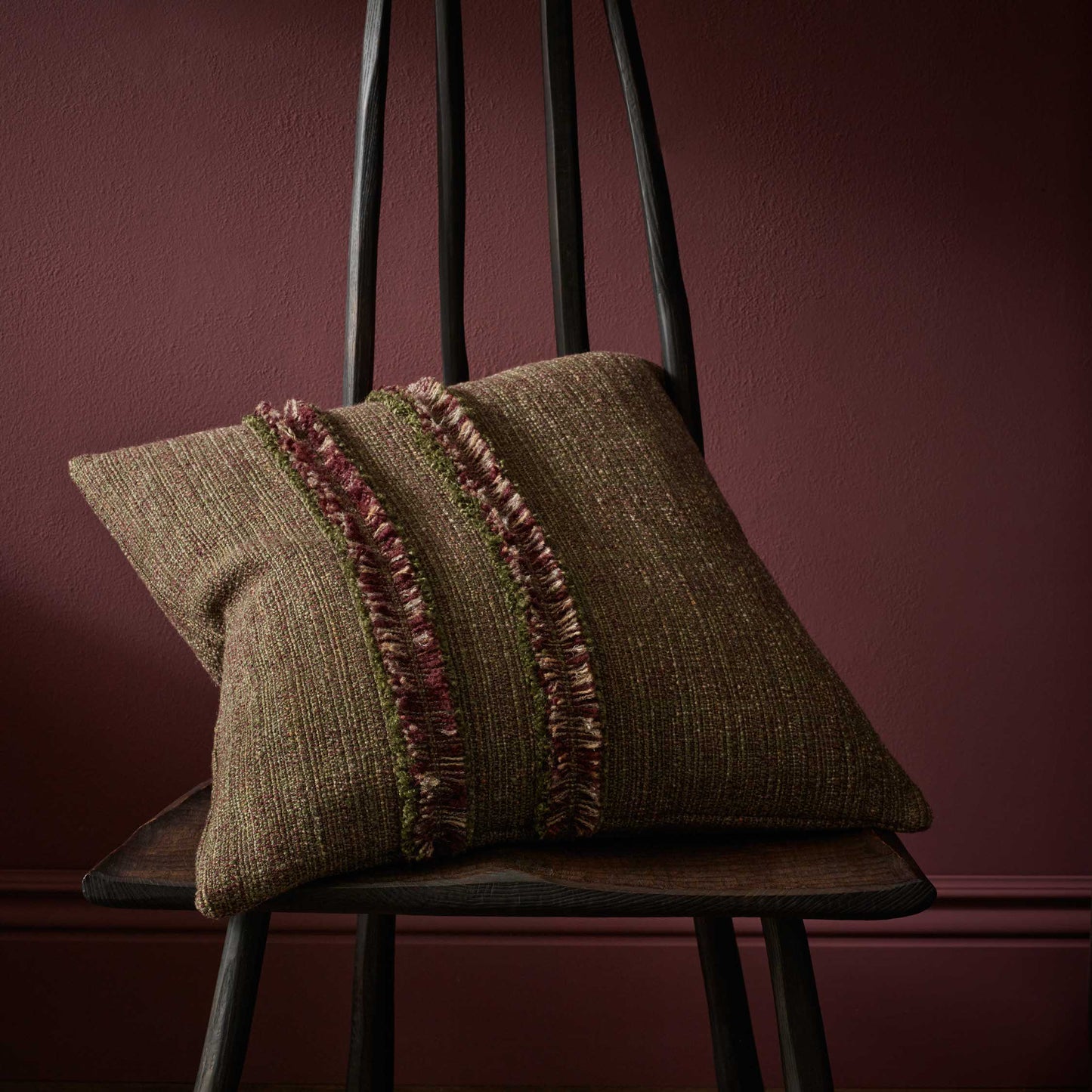 de Le Cuona | Strata Cushion with Fringe Detail – Palm