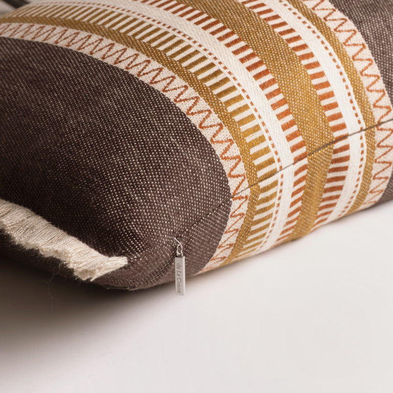 de Le Cuona | Striped Linen Cushion – Clove