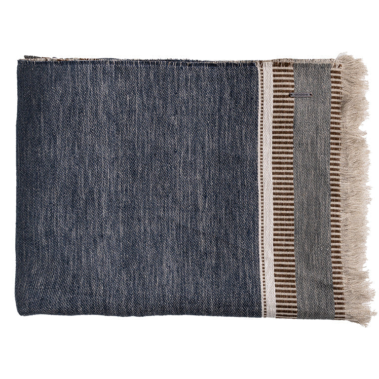 de Le Cuona Striped Linen Throw