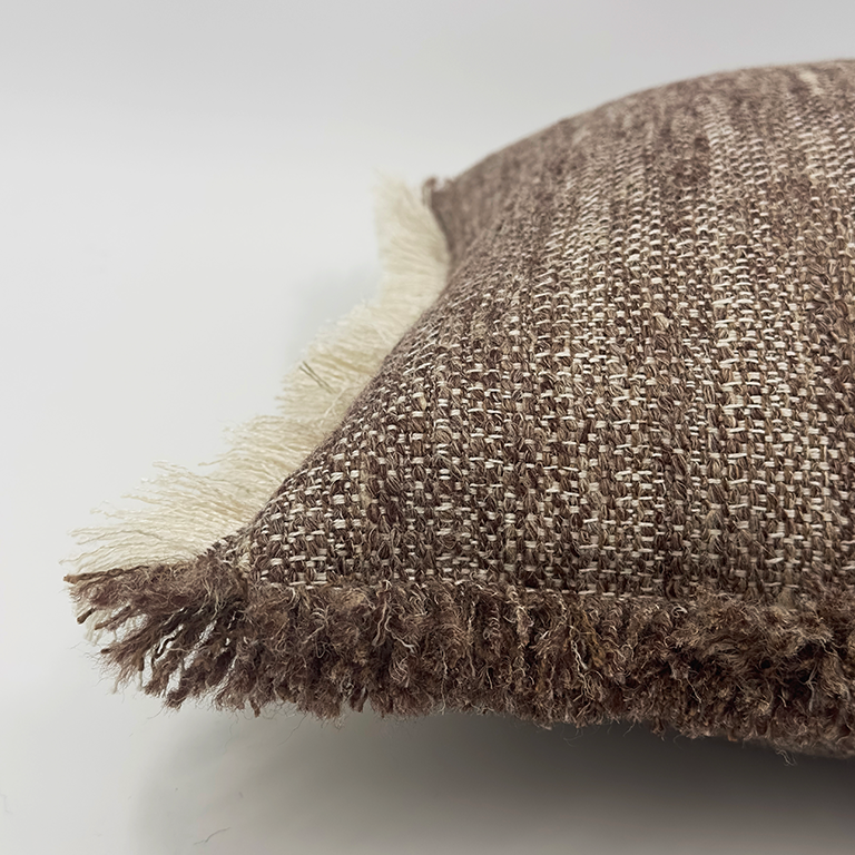de Le Cuona | Tatami Cushion with Fringe – Pickle