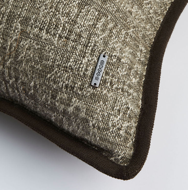 de Le Cuona | Tribal Linen Cushion with Wool Binding – Silt