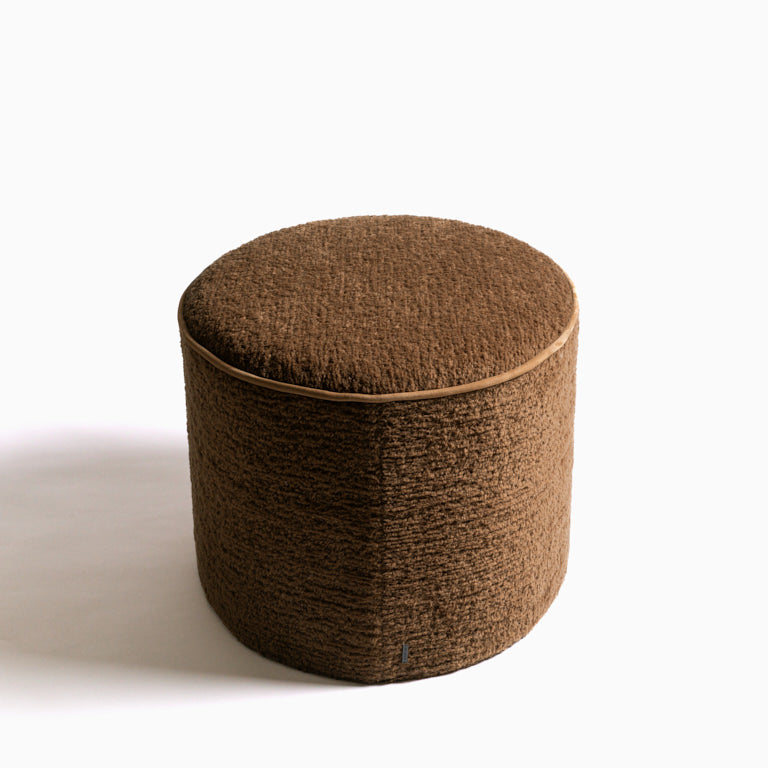 de Le Cuona | Tundra Wool Ottoman – Walnut