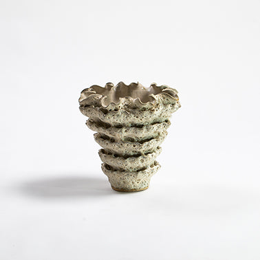 de Le Cuona | Urchin Ceramic Vase Medium – White