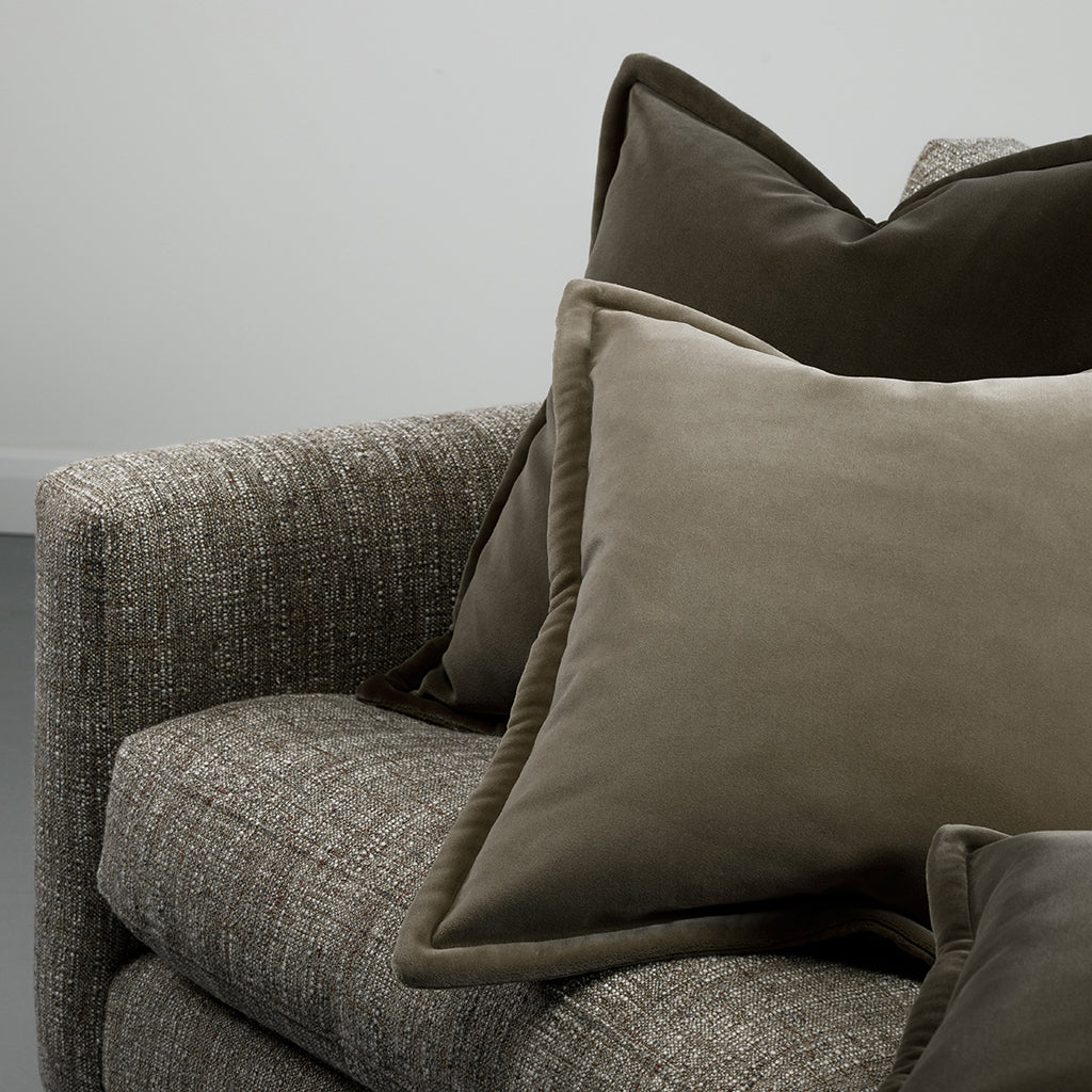 de Le Cuona | Vienna Sofa Cushion – Charleston