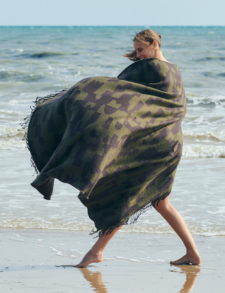 de Le Cuona | Village Wool Throw – Moss