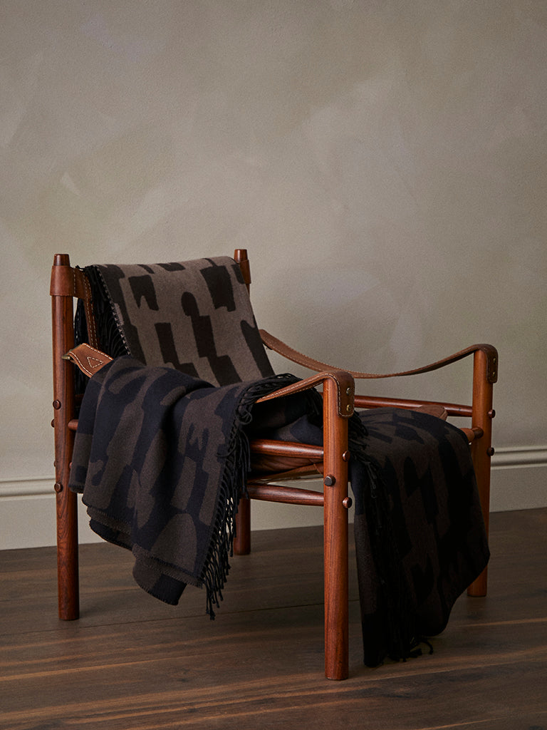 de Le Cuona | Village Wool Throw – Taupe