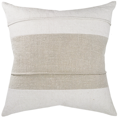 de Le Cuona | Vintage Cushion with Piped Detail – Canvas