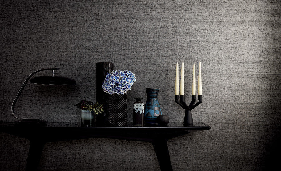 Pierre Frey Romo | Edie Wallcovering – Chalk — scenography