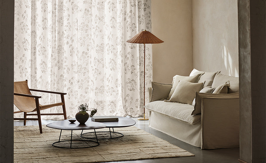 Pierre Frey Romo | Emi – Feather Grey — scenography