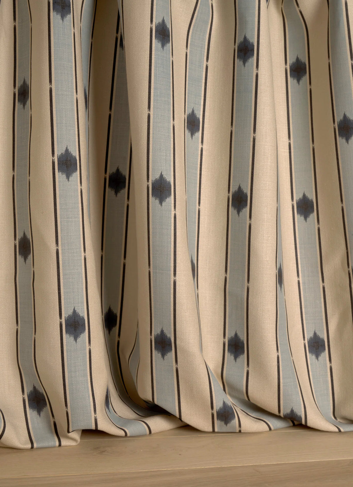 Pierre Frey Stellar stripe — scenography