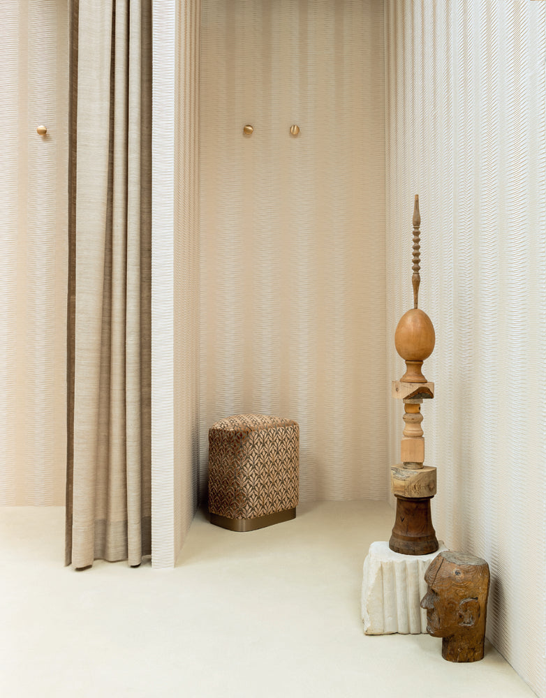Pierre Frey Marianne wallpaper, room setting 1