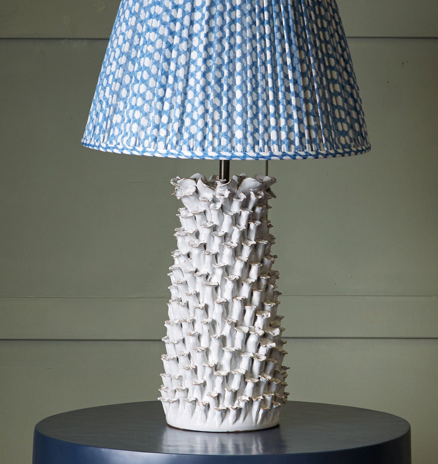 Julian Chichester | Violet Table Lamp White