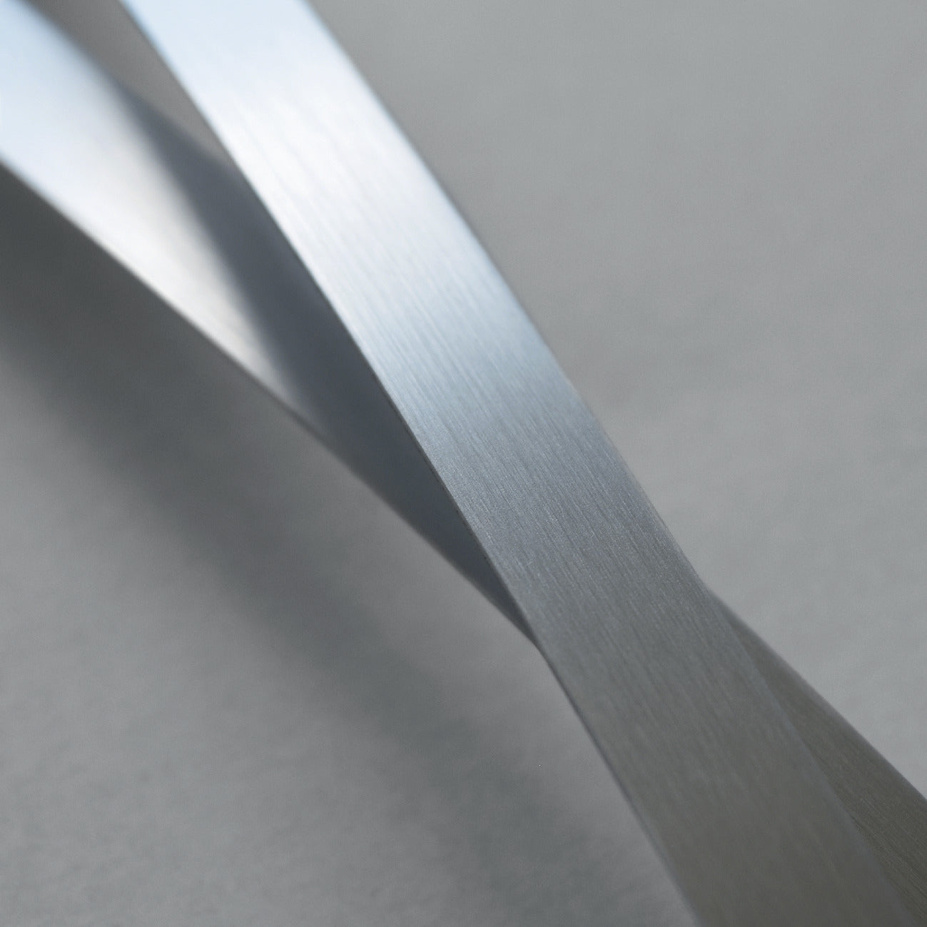 Elitis | Profilé aluminium Brosse Argent 20m PR 101 92 01 - 92 - Aluminium brossé Argent (bobine 20m / roll 20m)