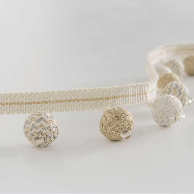 Nina Campbell | Trianon Bauble fabric - NCT512-01