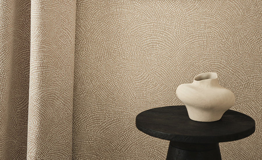 Pierre Frey Romo | Ciro Abaca Embossed Wallcovering – Jasmine — scenography