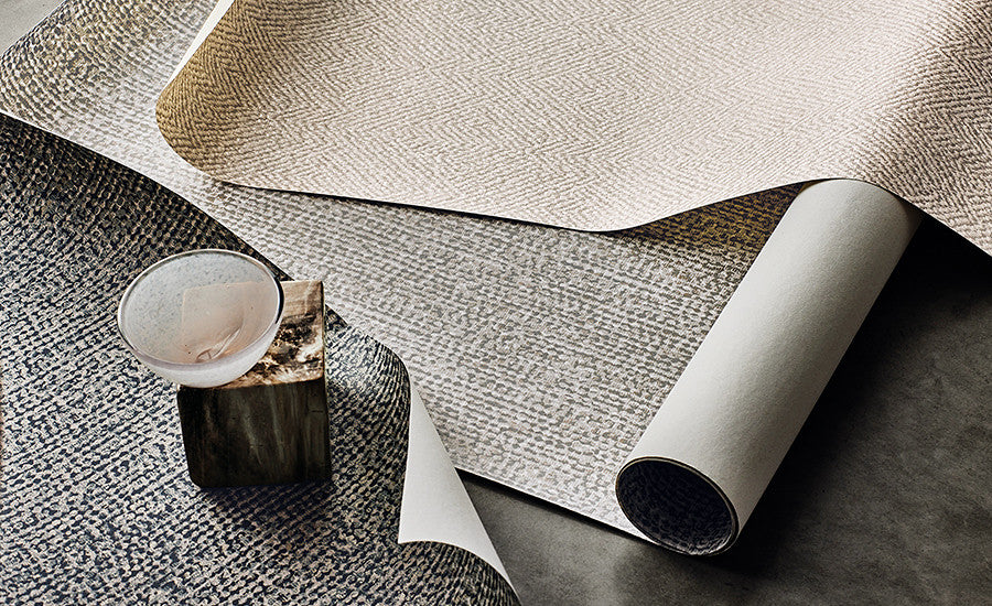 Pierre Frey Romo | Delphie Wallcovering – Shadow — scenography