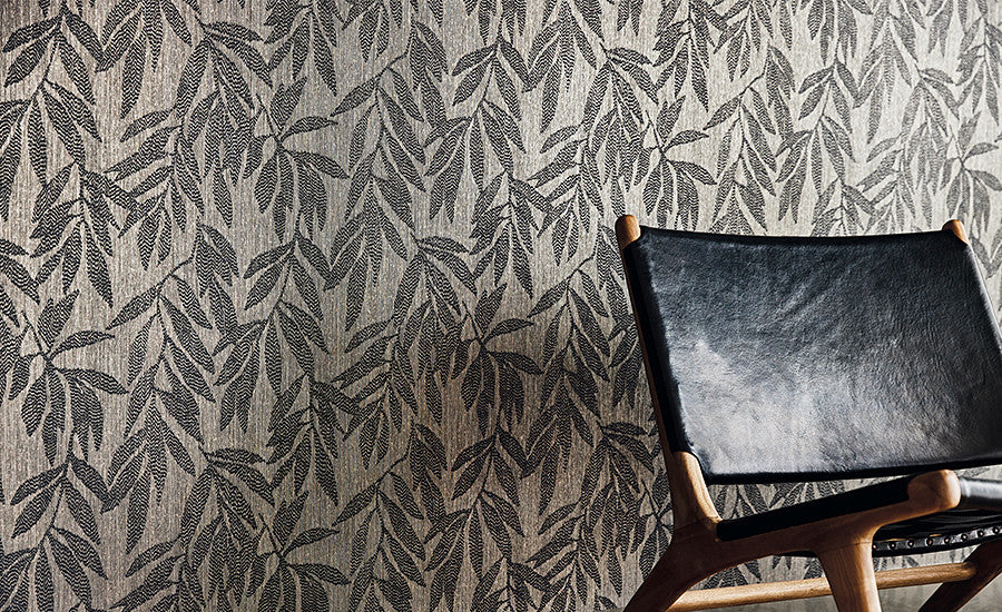 Pierre Frey Romo | Delphie Wallcovering – Shadow — scenography