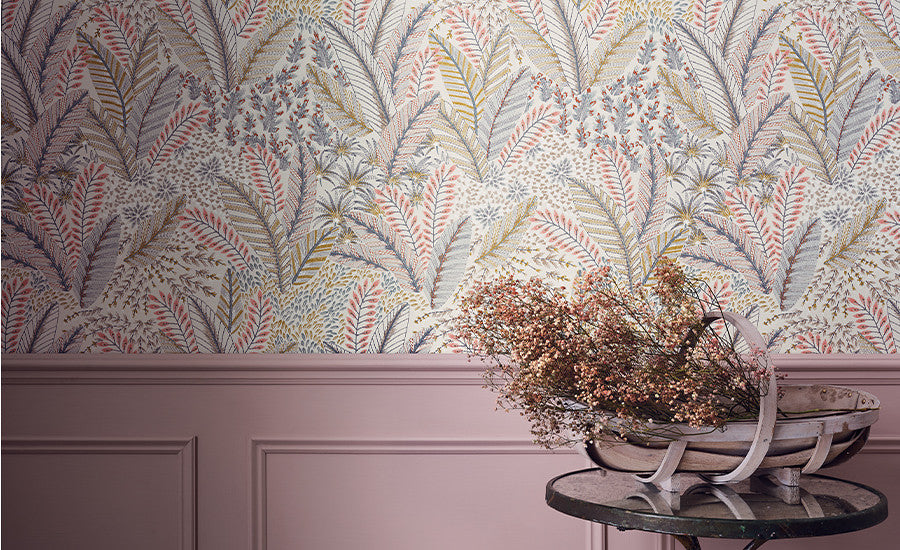 Pierre Frey Romo | Chiraco Wallcovering – Serandite — scenography