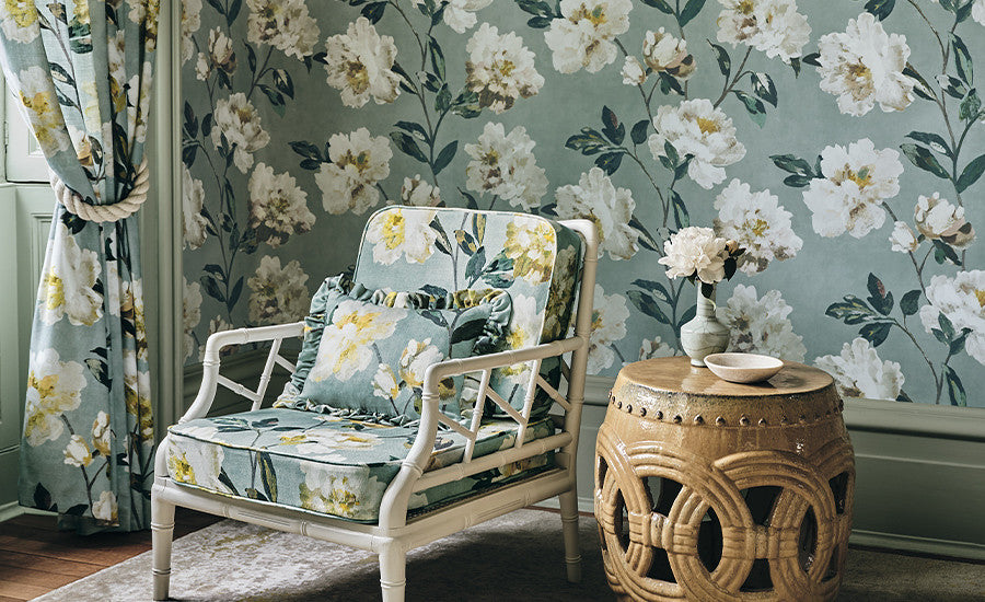 Pierre Frey Romo | Chiraco Wallcovering – Tamarind — scenography