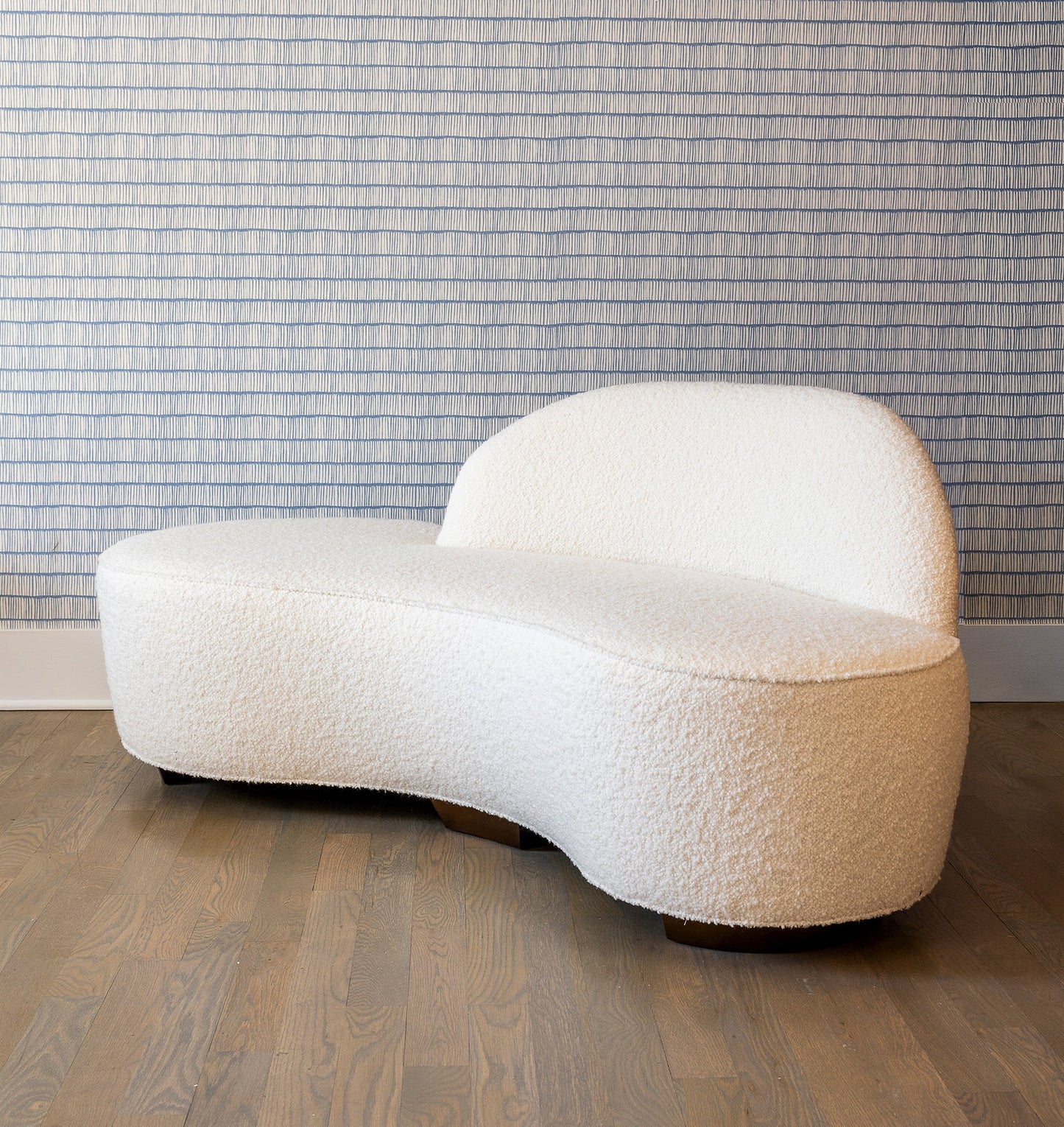 Julian Chichester | Parrot Sofa Small