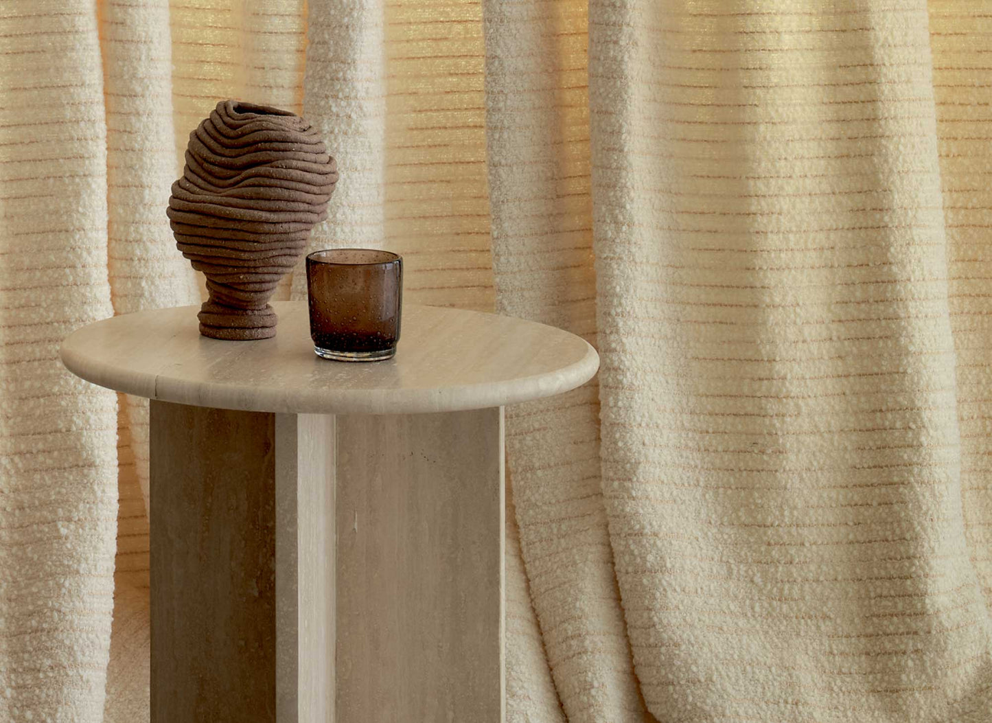 Elitis | Kirsten - room scene