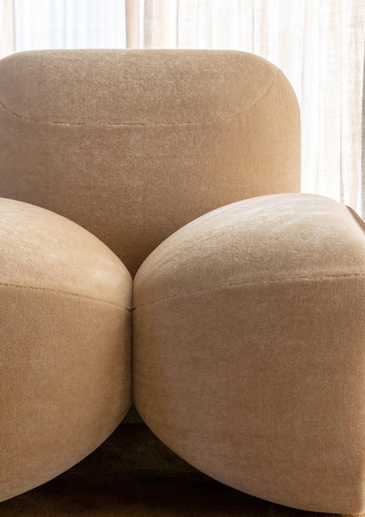 Pierre Frey Teddy Mohair — scenography