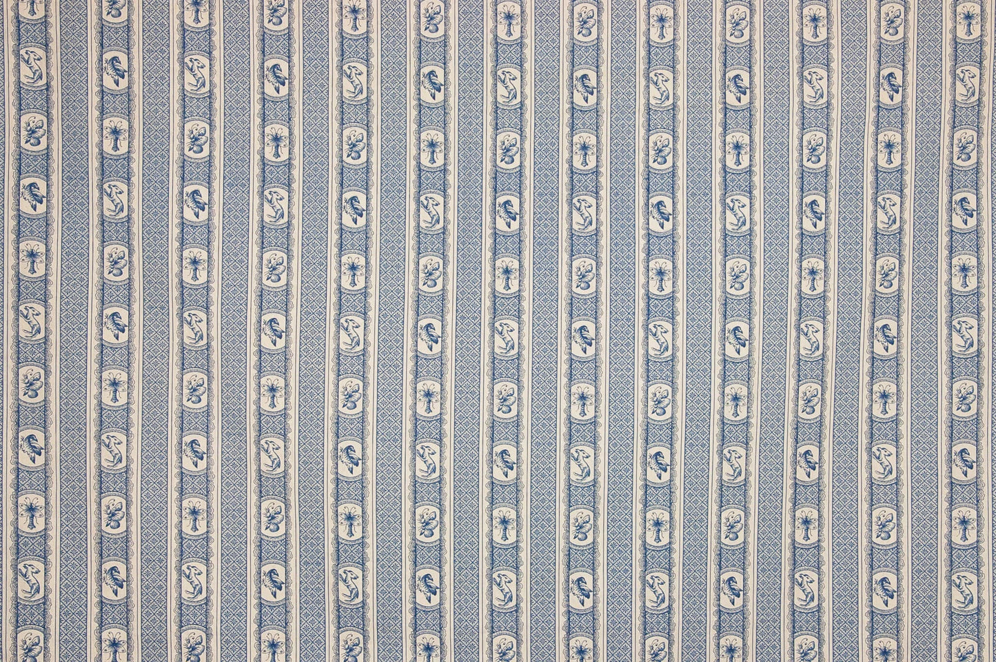 Pierre Frey Marquis De Pierre - Rayure - Bleu