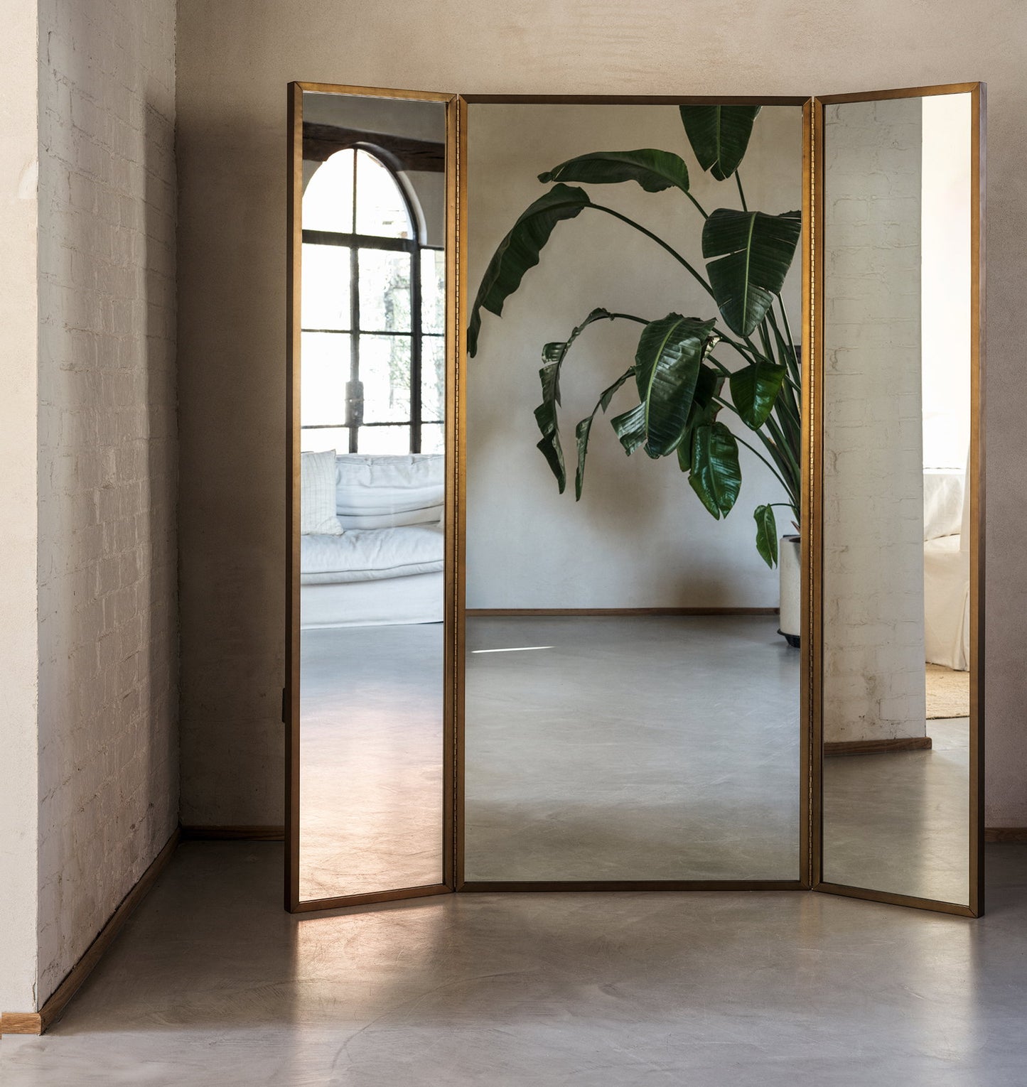 Julian Chichester | Savoy Wall Hung Mirror