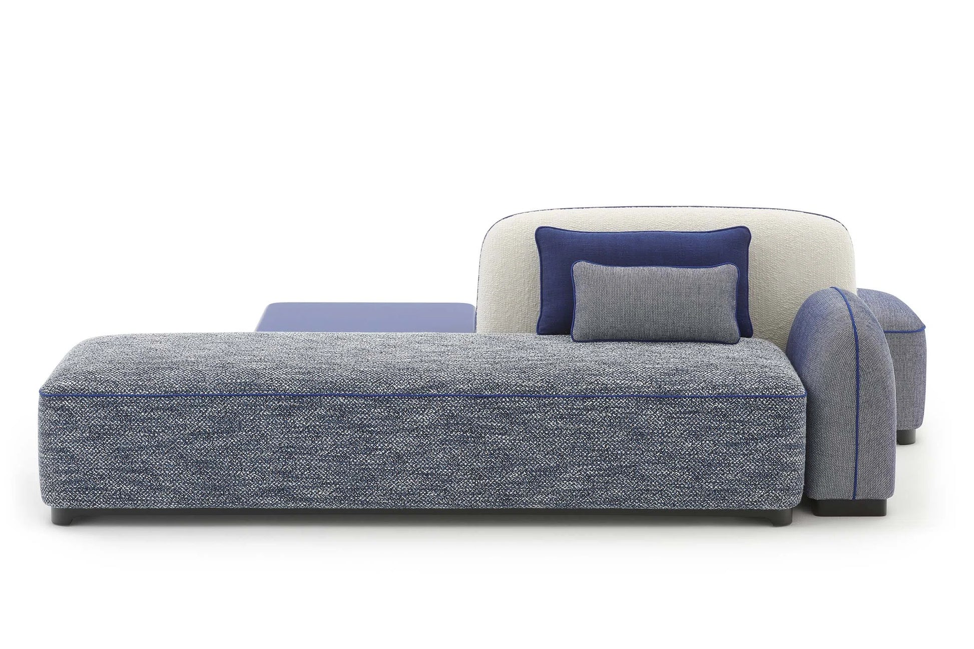 Pierre Frey Dolmen - Lacquered beech; Piping - Simple seams - Stretched fabric