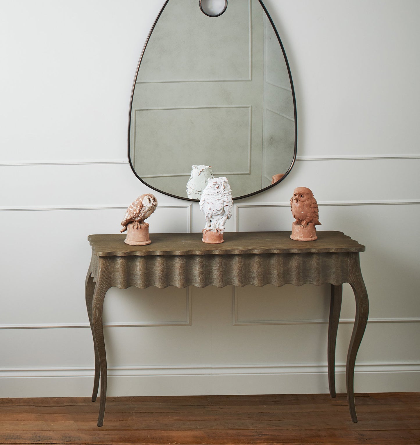 Julian Chichester | Curvy Console